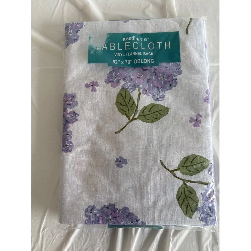 HomeTrends vinyl tablecloth
